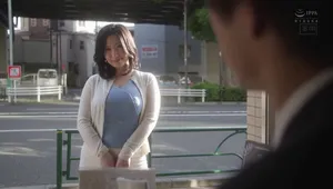 Người chồng yếu không làm lên đỉnh, bà xã lên mạng tìm trai trẻ nện khỏe